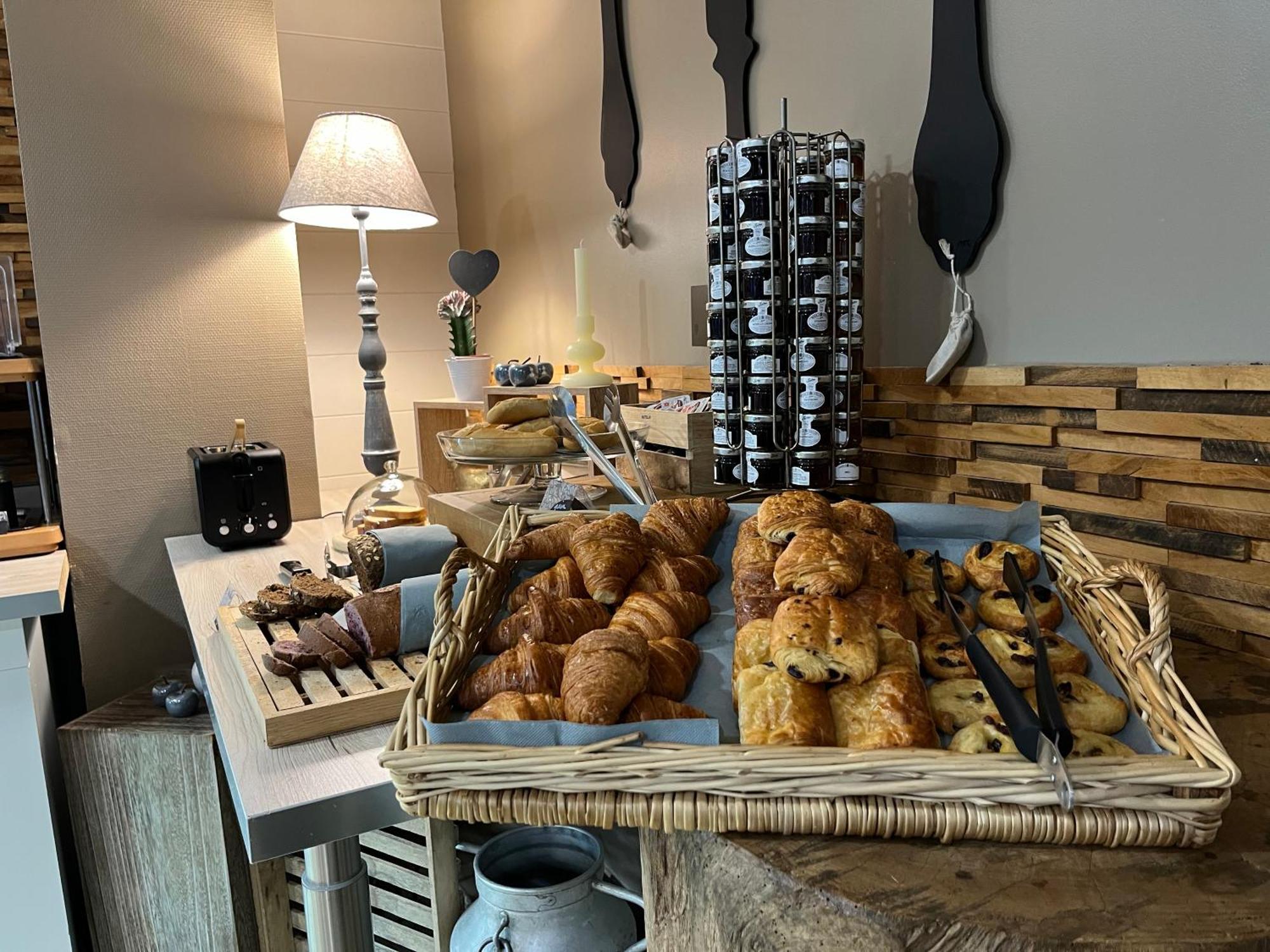 Hotel Best Western La Mare O Poissons Ouistreham Buitenkant foto